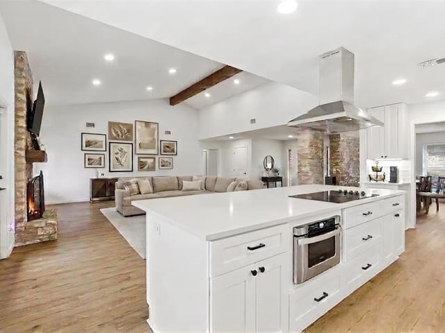 308 Ashwood LN