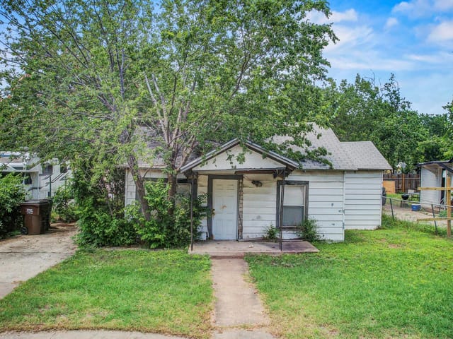 308 E Austin Ave