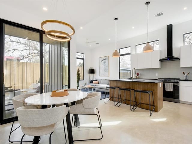 308 Franklin Blvd Unit #2