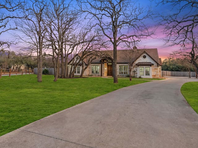 308 Oak Plaza Cv