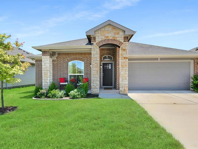 308 Pedernales LN