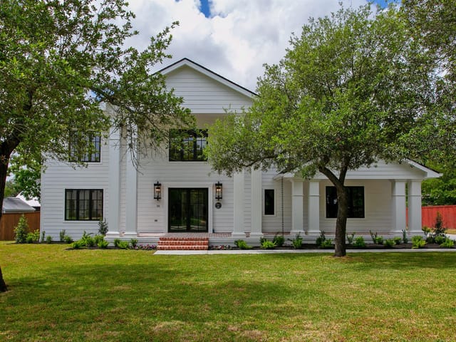 308 Pershing Ave