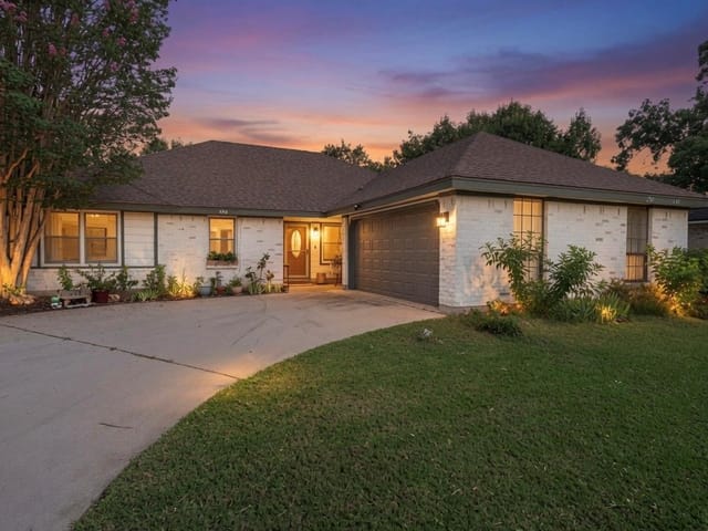 308 Susana DR