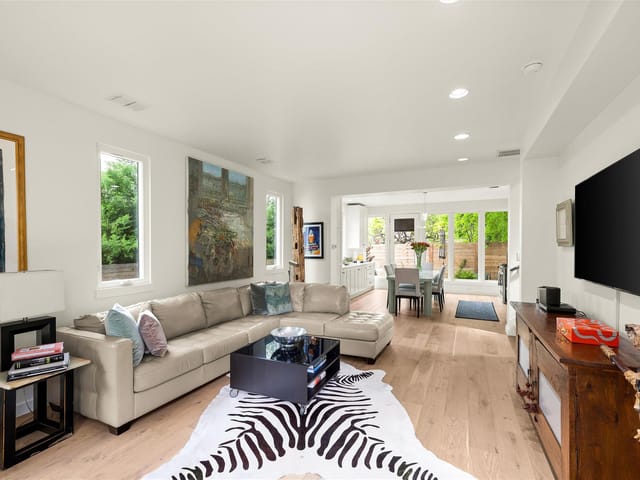 308 W Milton St