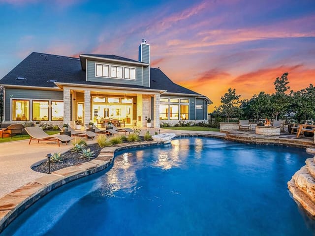 3085 Honeywood Dr