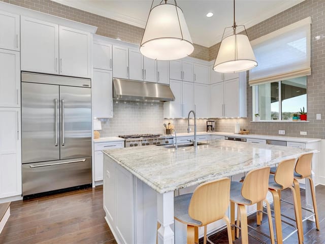 309 Bisset Ct