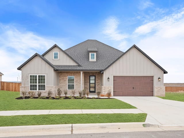 309 E Luna Blue LN