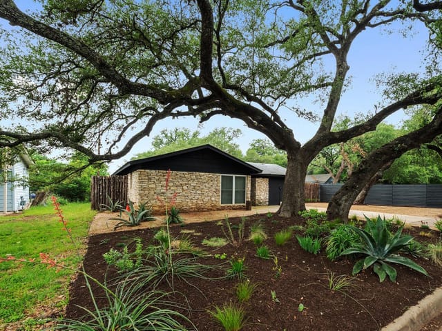 309 Rowland Dr