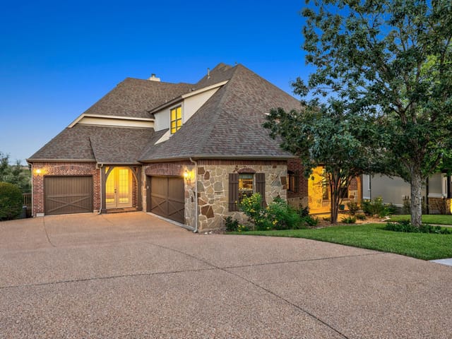 309 Santaluz LN