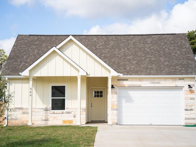 309 String Prairie Way