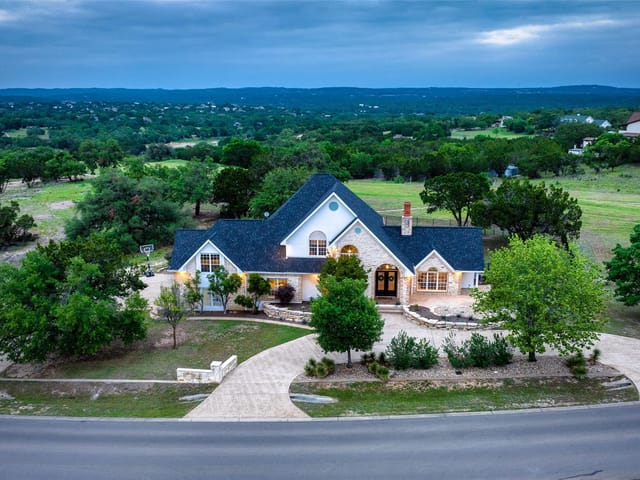 31 W VALLEY SPRINGS Rd