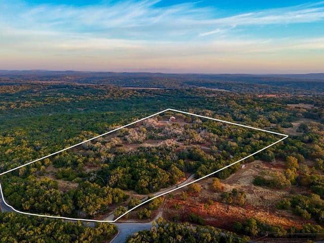 310 Sandy Point RD