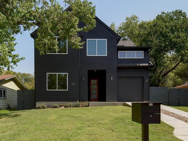 310 Tilbury Ln