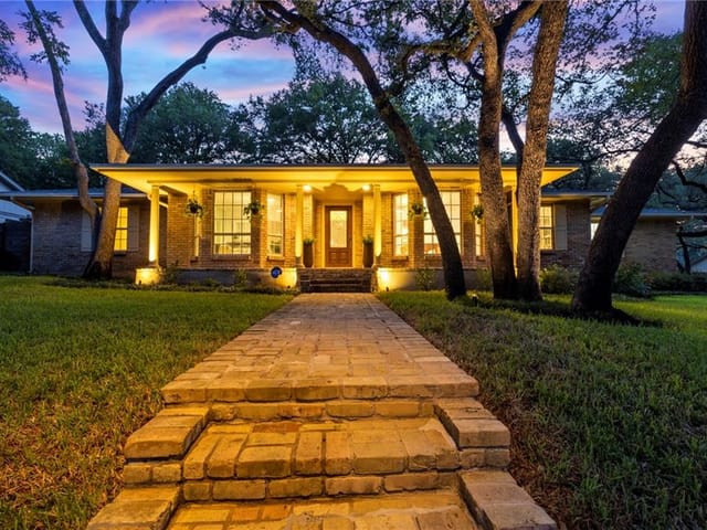 3100 Brightwood Dr