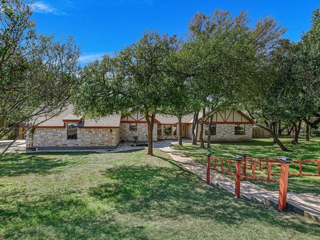 3100 Live Oak ST