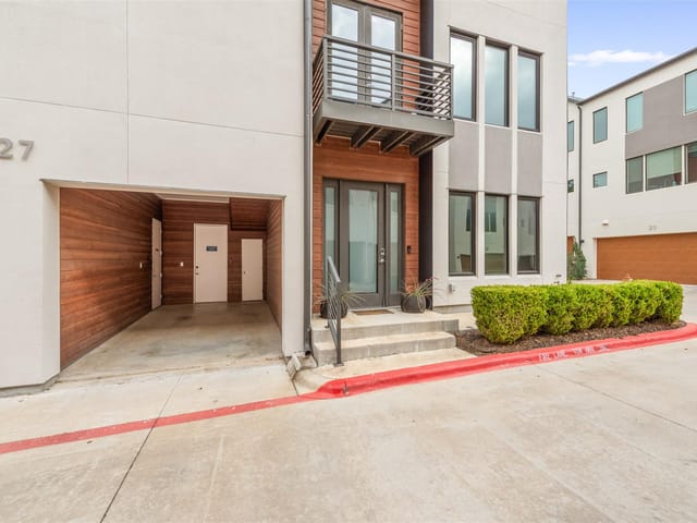 3100 Menchaca Rd Unit #27