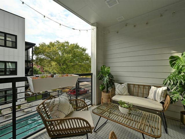 3101 Govalle Ave Unit #208