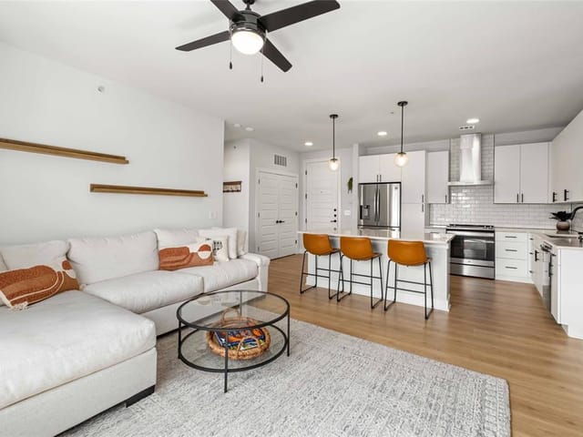 3101 Govalle Ave Unit #303