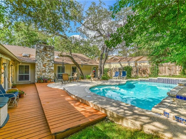 3102 Eaneswood Dr