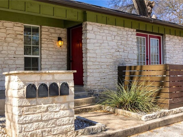 3102 Glen Ora St Unit #103