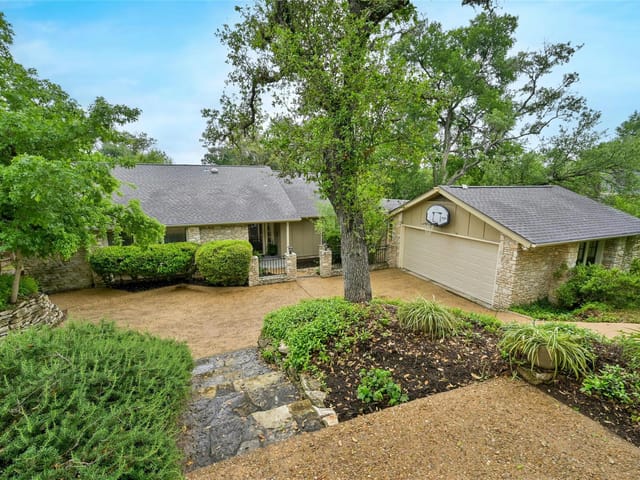 3102 Mistyglen Cir