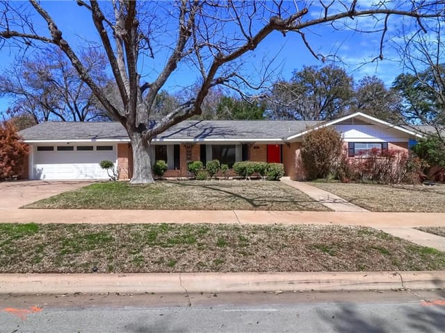 3102 White Rock Dr