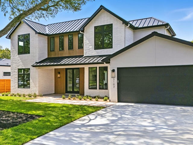 3103 Whiteway Dr