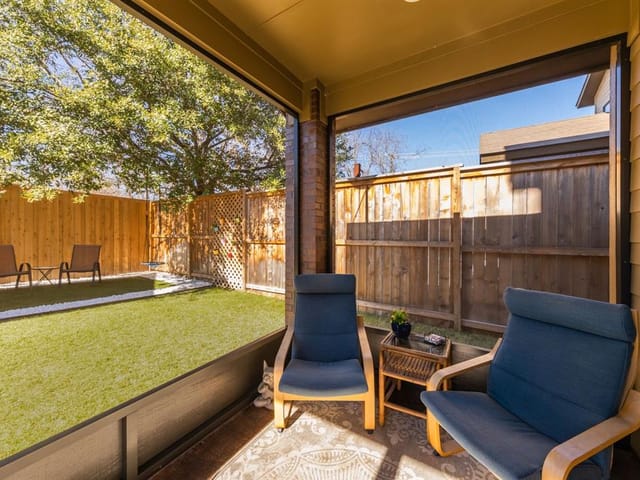 3104 Corbin Ln