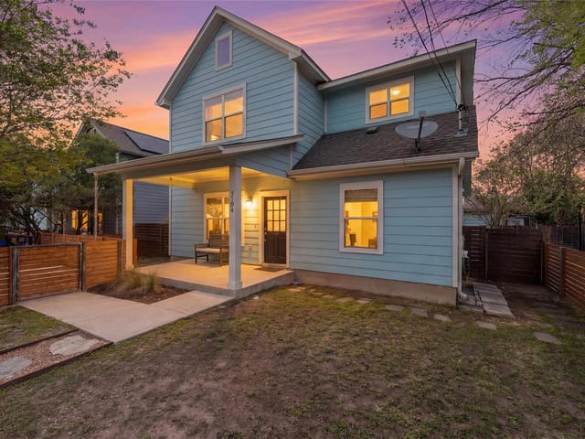 3104 Neal St