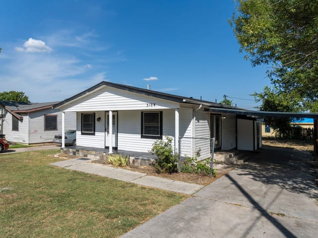 3104 Ricks RD