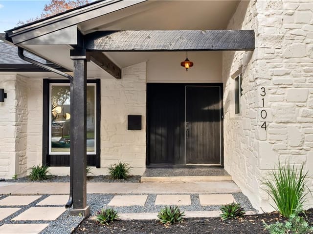 3104 Val Dr