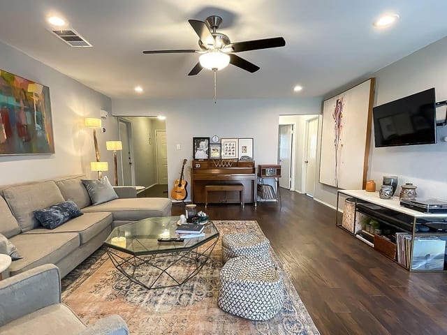 3105 Dominic Dr