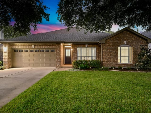 3105 Lomita Dr