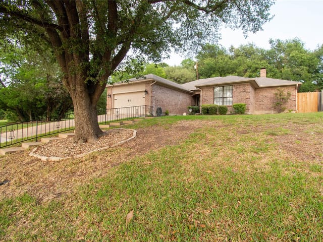 3105 Pecan Valley Dr