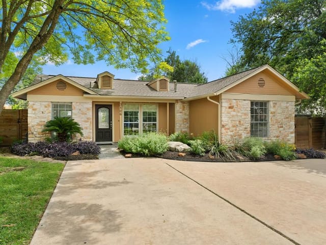 3106 Darnell Dr