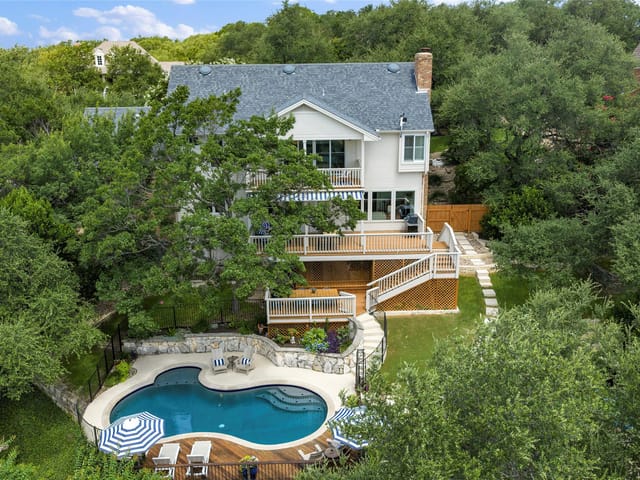 3107 Lookout LN