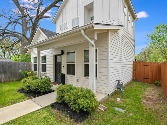 3107 Lyons RD Unit #B