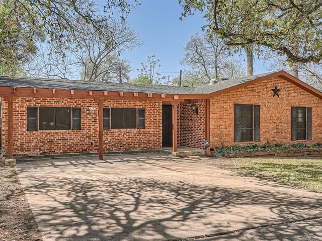 3108 Matador Dr