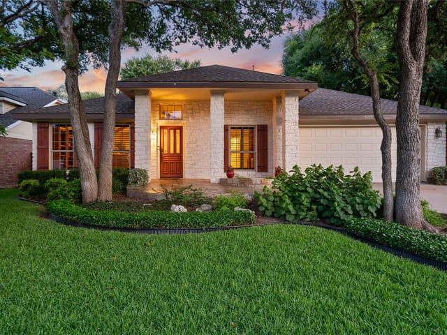 3109 Sesbania Dr