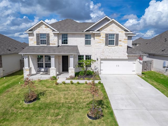 311 Bear Oak ST