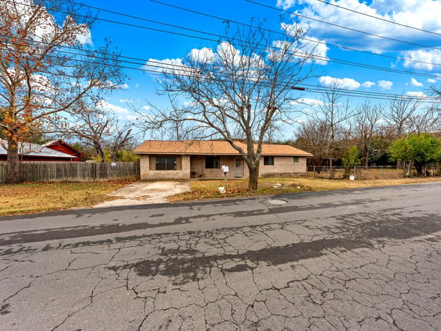311 Leslie Dr