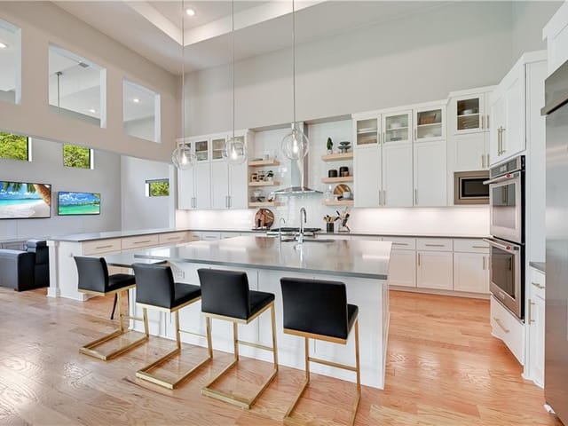 311 Sweet Grass Ln
