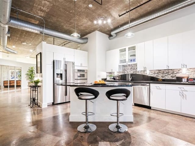311 W 5th St Unit #608