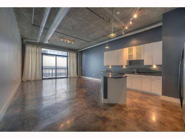 311 W 5th St Unit #707