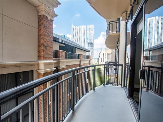311 W 5th St Unit #708