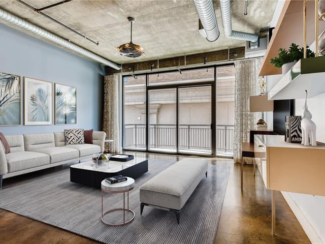 311 W 5th St Unit #808