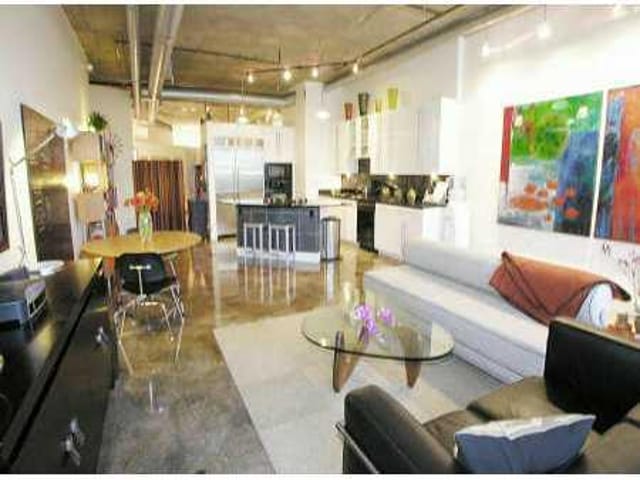 311 W 5th ST Unit #908