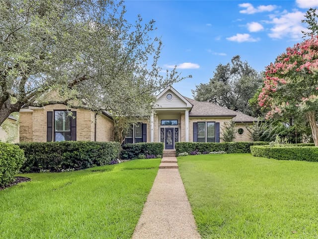 3110 Barton Point DR