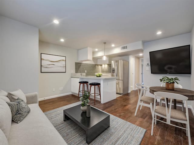3110 Red River St Unit #208