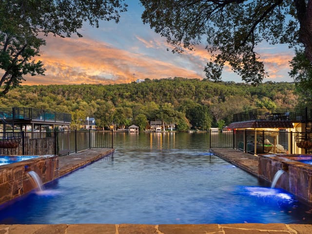 3111 Ski Shores Ter